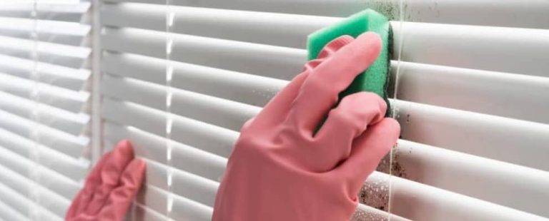 Tips to clean curtains and blinds